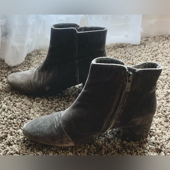 JOIE Fenellie Gray Velvet Ankle Boot - Picture 5 of 8